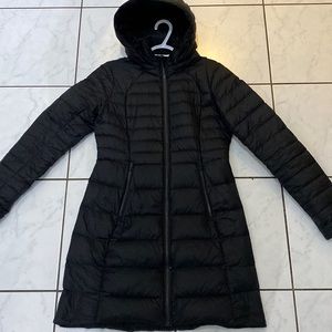 Black knee length lululemon winter jacket size 6